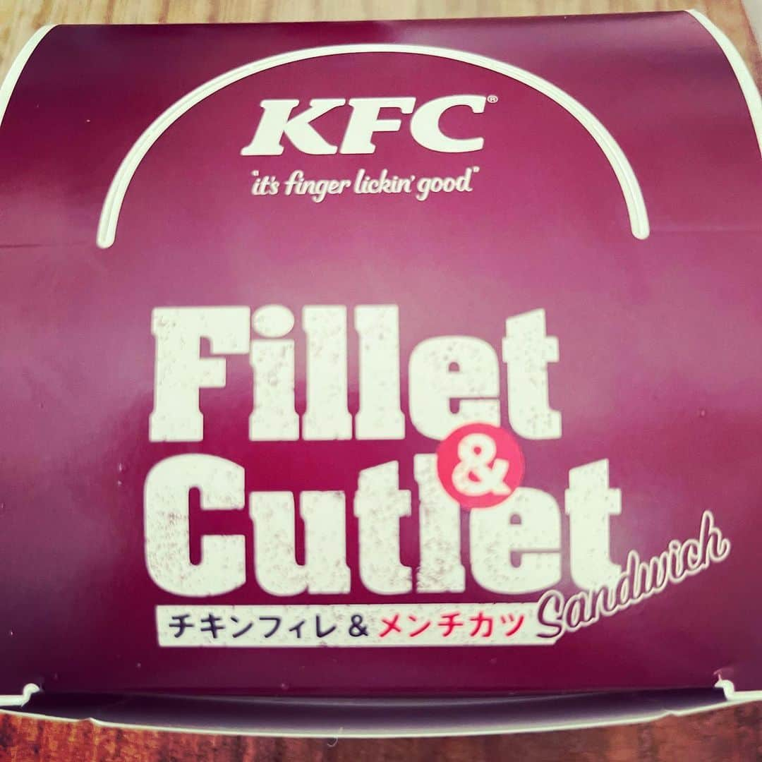 江口拓也さんのインスタグラム写真 - (江口拓也Instagram)「KFCキメる✊  #KFC」11月20日 13時02分 - takuyaeguchi81