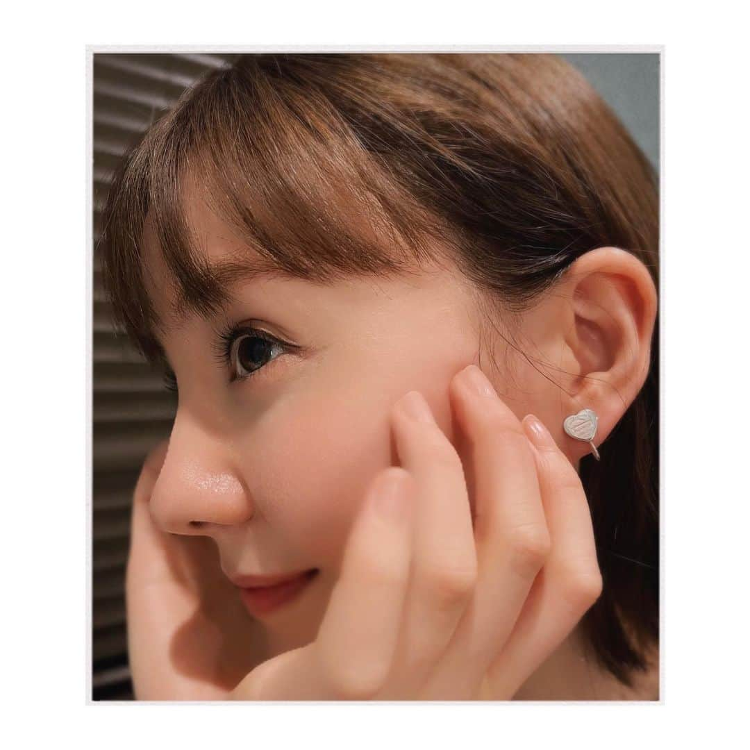 トリンドル玲奈さんのインスタグラム写真 - (トリンドル玲奈Instagram)「この間購入した @tiffanyandco のピアス。 イヤリングにして頂いたのが 届きました! 職人さんってすごい✨  大切に使います☺️」11月20日 13時24分 - toritori0123