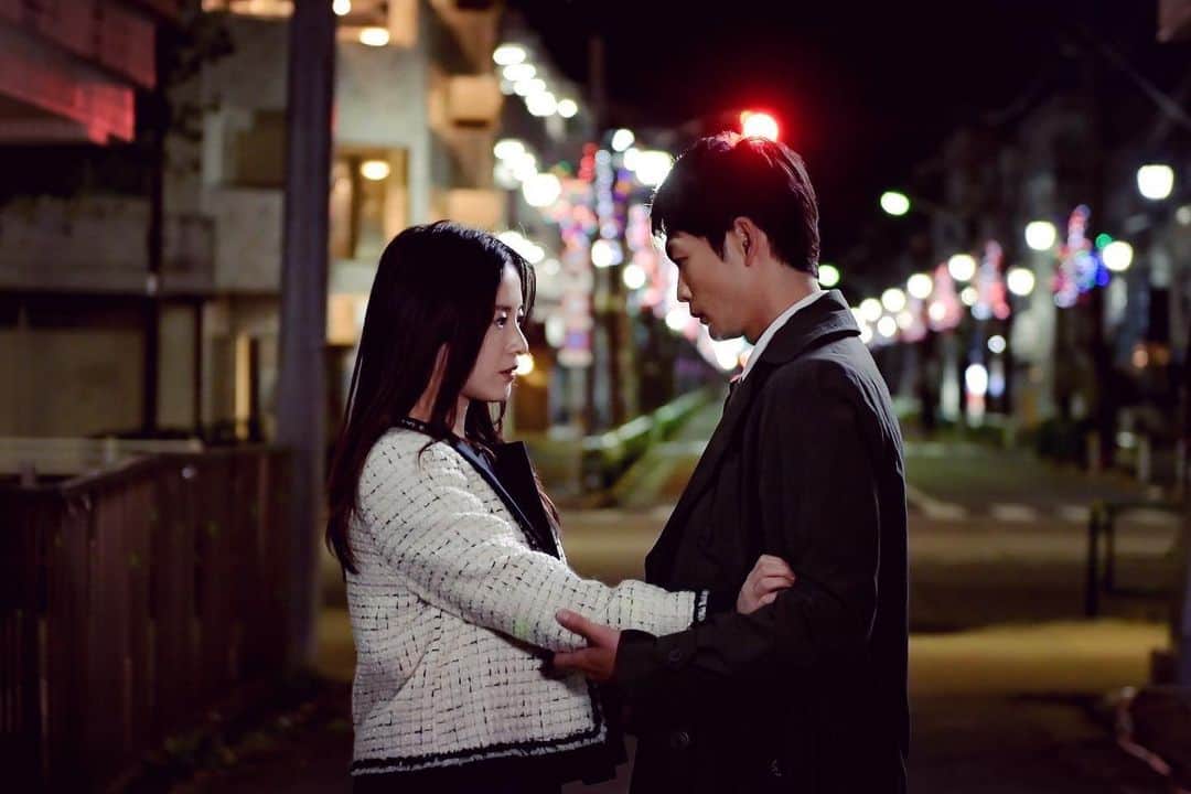 最愛のインスタグラム：「二人の関係は、また赤信号…  #最愛ドラマ #tbs #吉高由里子 #松下洸平 #ジリキュン #第7話11月26日夜10時」