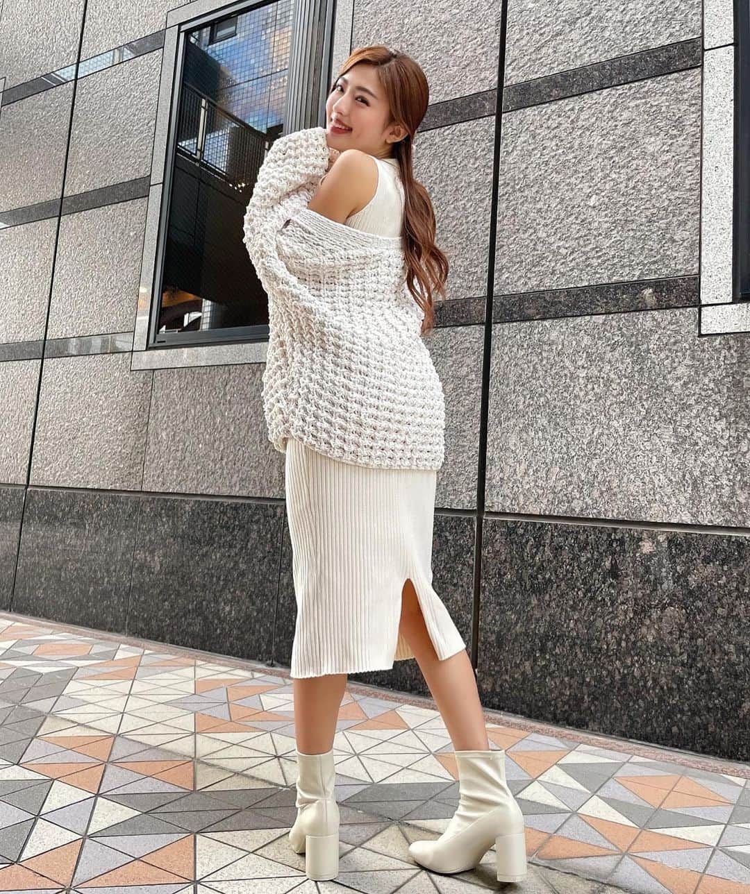 MIYABIのインスタグラム：「おはよう御座います☀️  昨日のTV📺見たよぉってDMたくさん嬉しいです😚✨  自分で見ててもめっちゃ笑った〜🤣  皆様、晴天の休日をお楽しみくださいませ💜💜💜」