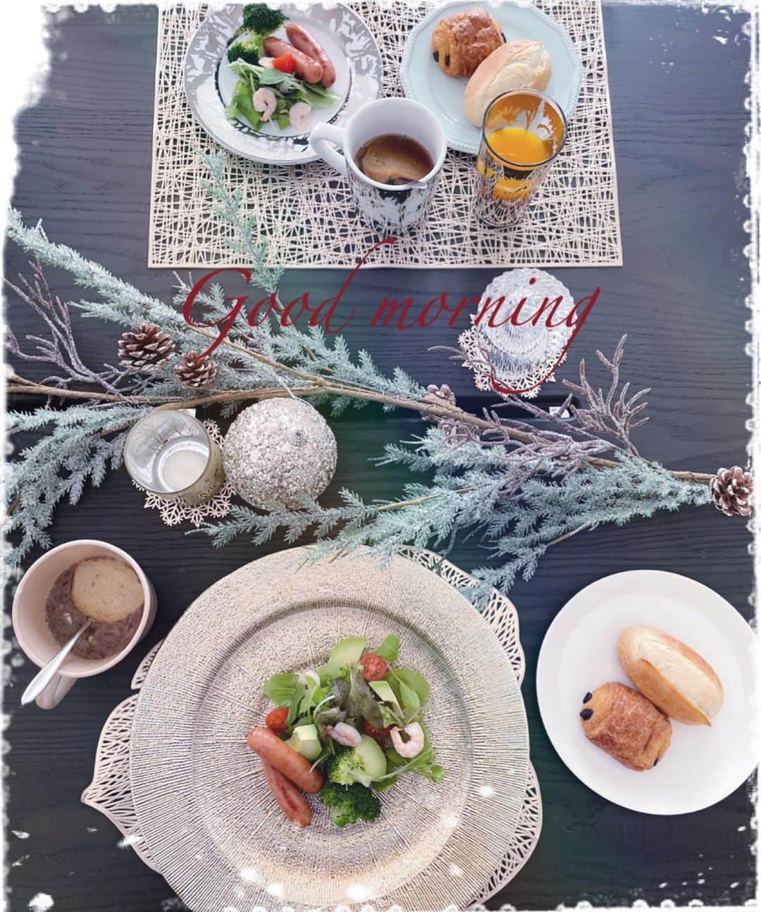 吉瀬美智子さんのインスタグラム写真 - (吉瀬美智子Instagram)「テーブルをx'mas仕様に✨」11月20日 10時21分 - michikokichise