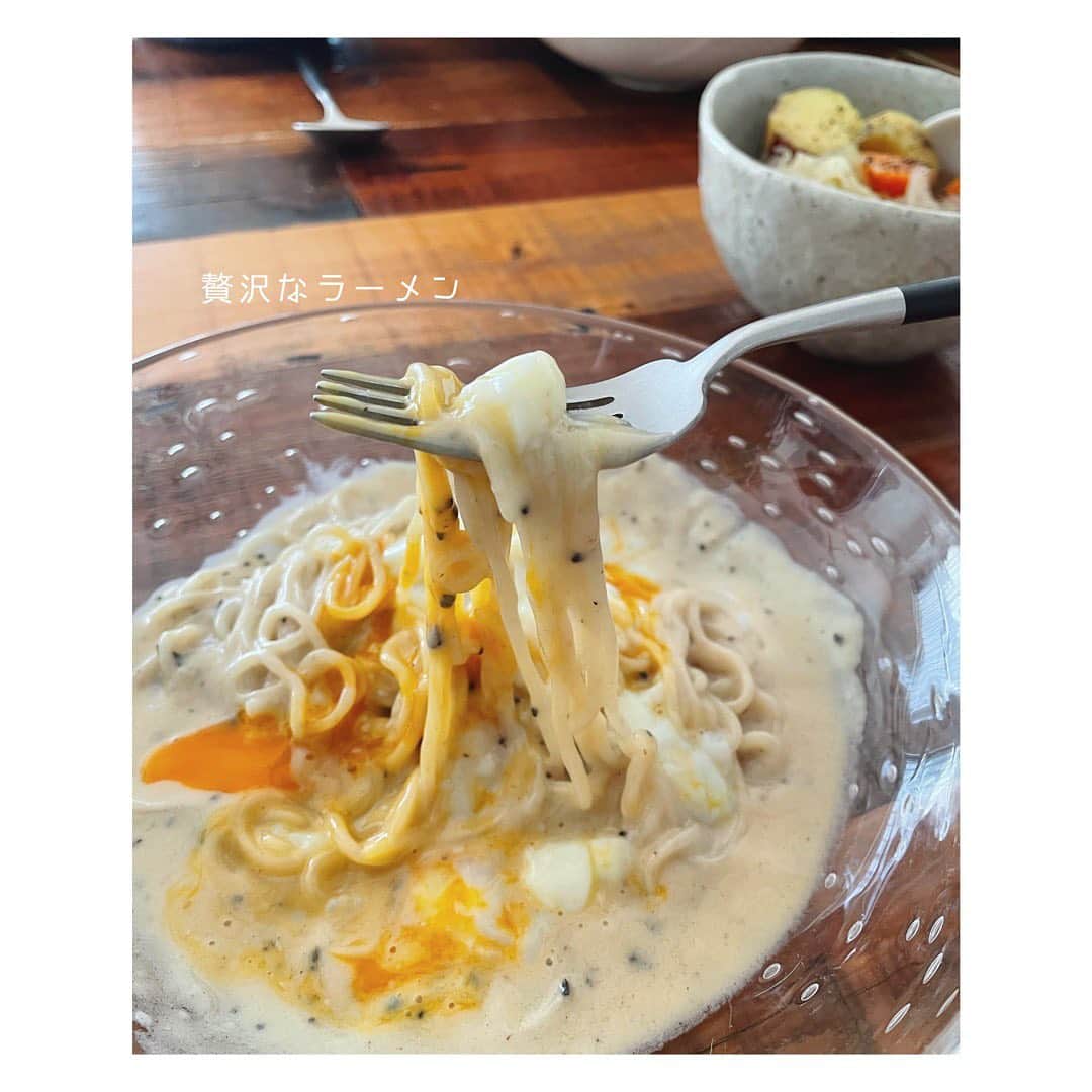 笹峯愛のインスタグラム：「お祝いのお返しに トリュフソースのラーメンいただきました！  ご馳走過ぎて テンションあがる。  #トリュフ #ソース #虎白麺 #ラーメン #気持ち は#パスタ #ご馳走様でした   #神楽坂 #いったつみとらどう   #昨晩 の#残り物 と」