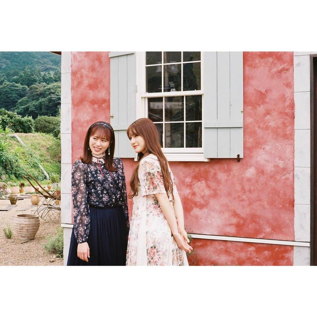 神志那結衣さんのインスタグラム写真 - (神志那結衣Instagram)「青春の１ページ （ @harutan.pink 📷♡） #filmcamera #フィルムカメラ #青春　#HKT48 #アルバム」11月20日 21時23分 - jiina27