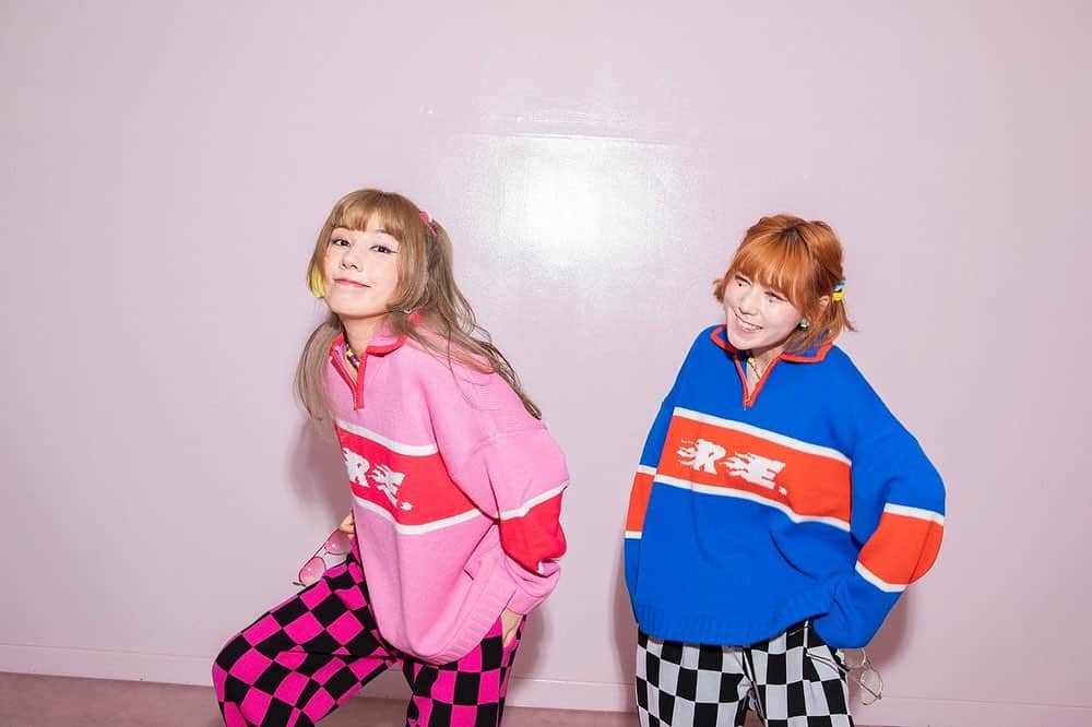 仲里依紗のインスタグラム：「おまたせ〜🥺🤲❣️❣️❣️  明日11月21日(日)お昼12時から RE.の新商品達がリリースします🔥  @re._oyoufukuyasan_  👆明日リリースする商品情報はRE.のインスタに詳しく書いてます〜✏️💕」