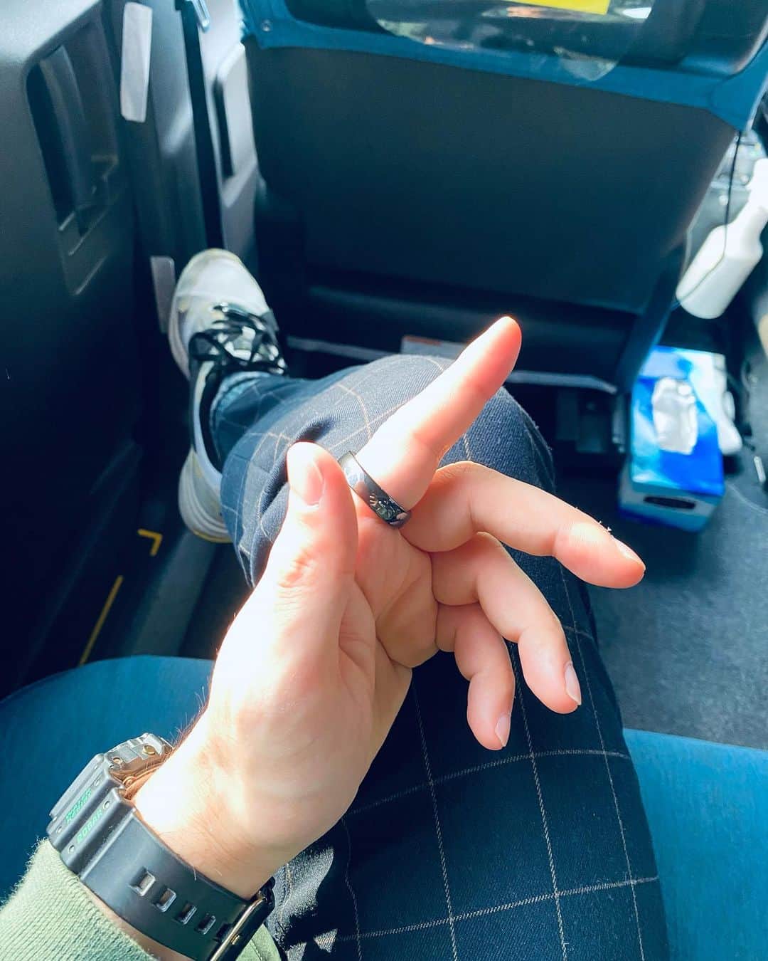 FISHBOYのインスタグラム：「EVERING 指輪型のスマートデバイス。  これでタッチ決済ができちゃう優れものです。  防水だし、充電しなくてよいので、ずっと付けてて大丈夫。  とてもおすすめ☺✨  #evering #エブリング #pr  @evering_jp」