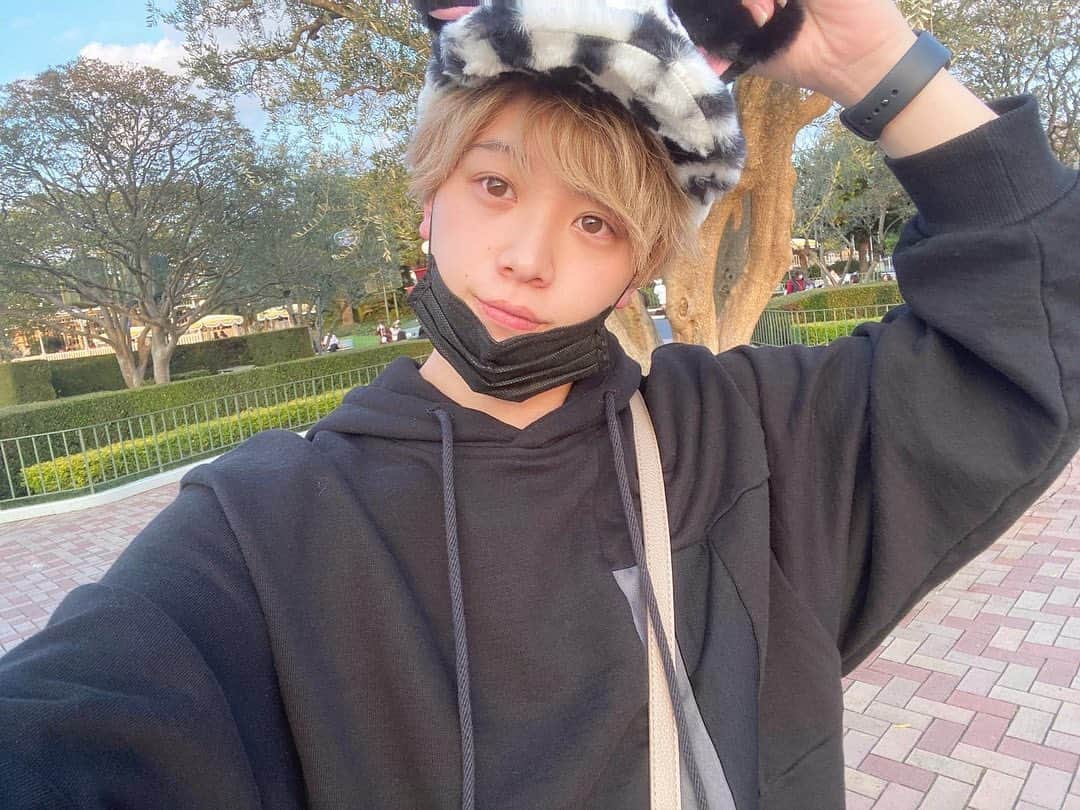 加藤勇也さんのインスタグラム写真 - (加藤勇也Instagram)「・ ・ ・いぬ ・#ディズニーランド #disneyland  ・#101匹わんちゃん #shareef」11月20日 16時41分 - jb_yuya_0630