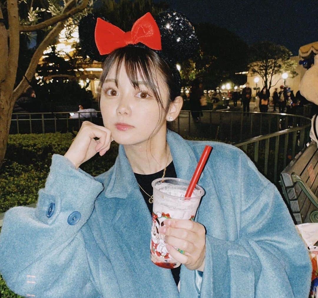 宮川里奈さんのインスタグラム写真 - (宮川里奈Instagram)「☺︎ 最近えりと会いすぎてる問題😊 ベイマックスのアトラクション初めてのれた日！楽しかった🤍 #disneyland」11月20日 16時46分 - rinamiyakawa0926