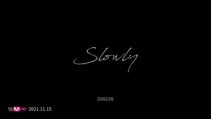 DINDINのインスタグラム：「Slowly live clip 🎤 Check out “DINDIN Official Youtube Channel”  link in bio ✅ #딘딘 #소음집 #Liveclip Video 🎥 @thebetter.agency」