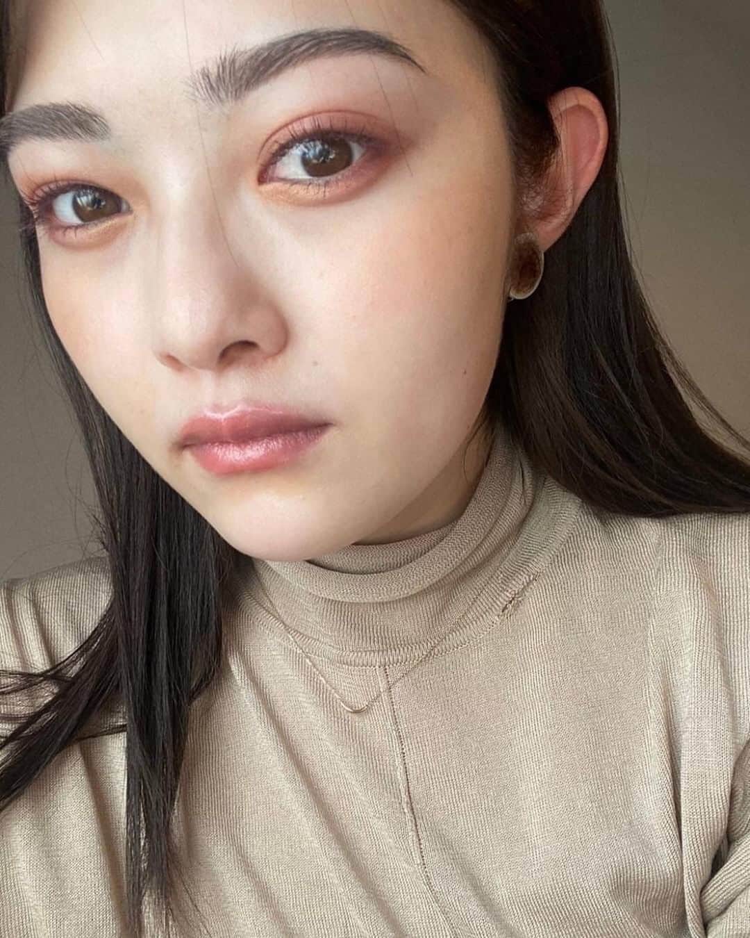 のインスタグラム：「エリス　コンパクトガードが、フィンランド最古のテキスタイルブランドフィンレイソンとコラボ！！  色味やデザインなど、インテリアっぽい感じがめちゃくちゃ可愛い！  サイズごとにデザインが違うので、可愛く見分けられて便利だと思いました✨  憂鬱な期間、取り出す度に癒されて少しでも楽しく過ごせたらなと思います👏  数量限定なので私もストック買いしてます！！👶🏻  #エリス #コンパクトガード #フィンレイソン  #PR」