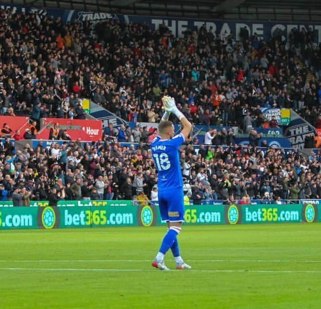 ベン・ヘイマーさんのインスタグラム写真 - (ベン・ヘイマーInstagram)「Thanks for the birthday messages! Shame couldn’t hold on to the 3 today. @swansofficial」11月21日 4時29分 - benhamer1987