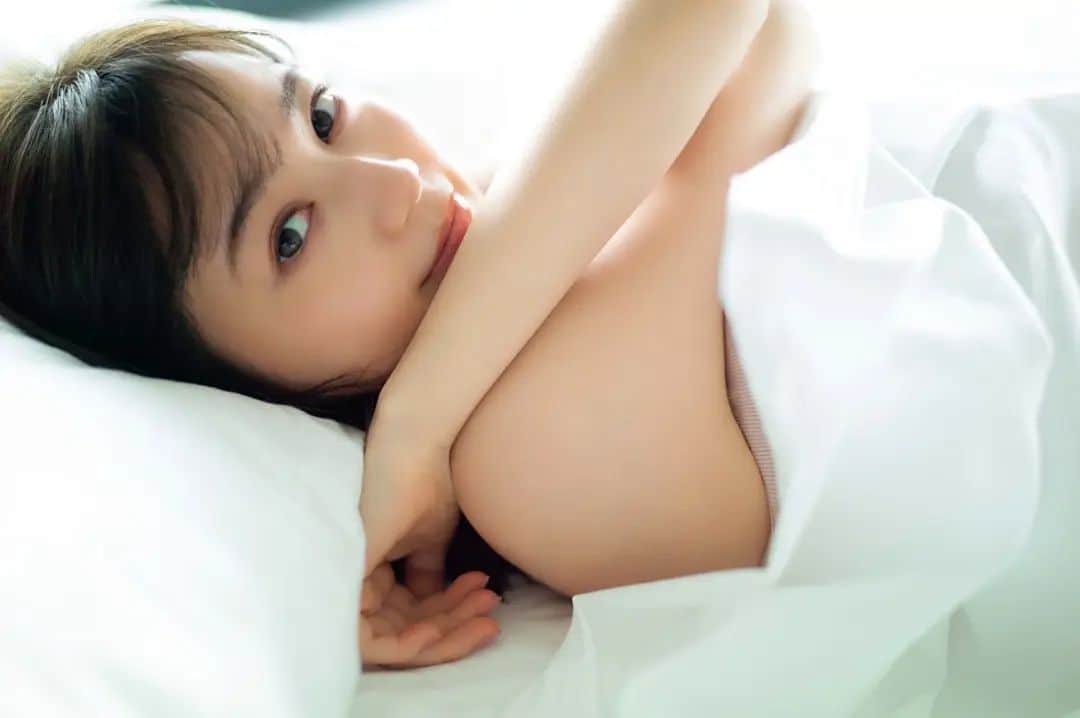 のインスタグラム：「おはよう🌻  #生田絵梨花 #乃木坂46」