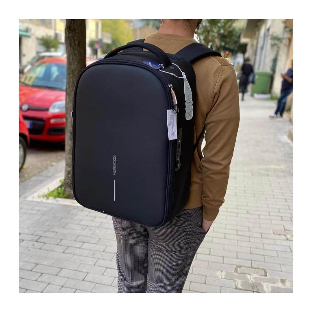 XD Designさんのインスタグラム写真 - (XD DesignInstagram)「Bobby Backpack Trolley // repost 🤎@tecnostile_bn 🇮🇹 ⠀⠀⠀⠀⠀⠀⠀⠀⠀ ⠀⠀⠀⠀⠀⠀⠀⠀⠀ ⠀⠀⠀⠀⠀⠀⠀⠀⠀ ⠀⠀⠀⠀⠀⠀⠀⠀⠀ ⠀⠀⠀⠀⠀⠀⠀⠀⠀ ⠀⠀⠀⠀⠀⠀⠀⠀⠀ #MadeForModernNomads  • • • #xddesign #xddesignbobby #xddesignbacksttory #bobbybackpacktrolley #trolley #antitheftbag #xddesignbag #travellifestyle #modernnomad #travelgear #digitalnomad #digitalnomadlife #travelbackpack #digitalnomadlifestyle #smartbackpack #bagsofinstagram #stylishbag #luggage #travelgear #traveldiaries #travelbug #businessbag #smartbag #travelinstyle #sustainablebags」11月21日 19時35分 - xddesign