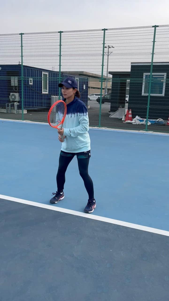尾崎里紗のインスタグラム：「今日は @balle_de_match_official のパーカー。 ⁡ このラフな感じがいいですよね😊 ⁡ ⁡ ⁡ #glico  #powerproduction  #head  #headtennis_official #headjapan #teamhead  #stchristopher #セントクリストファー #センクリ #テニック #株式会社タイド  #TIDE.  #gram3  #グラムスリー  #tbc_aesthetic  #エステ  #エステティックtbc  #尾崎里紗  #risaozaki  #tennis  #tennisplayer  #テニス  #fitness」