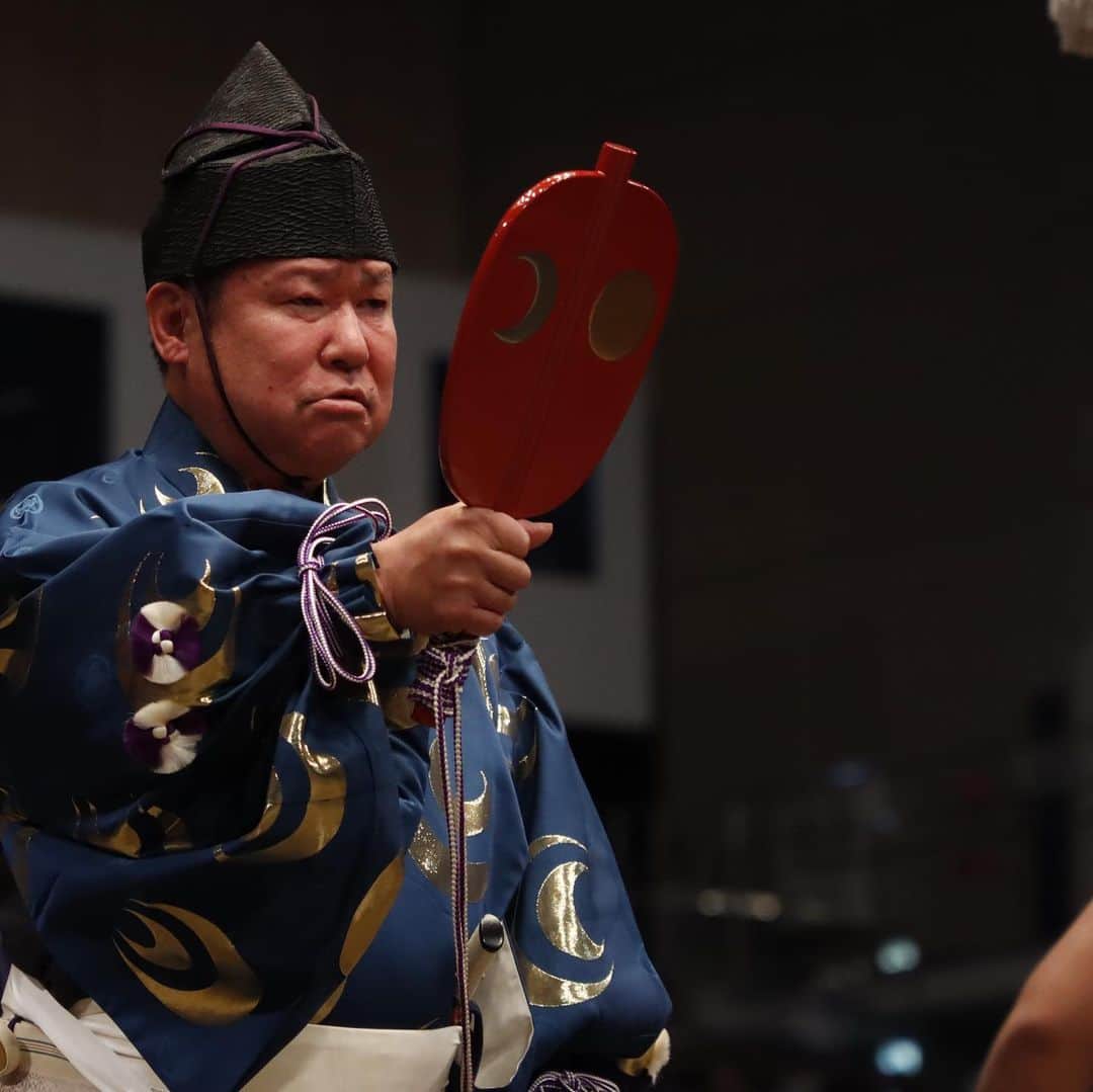日本相撲協会さんのインスタグラム写真 (日本相撲協会Instagram)「大相撲九州場所 八日目！ 本日は行司特集です。 彩り鮮やかな装束