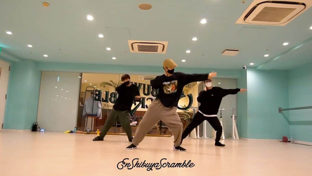 SHiNのインスタグラム：「Home /Zach Sorgen  ゆるーいようでゆるくなかったやつ  w @taaaney__  @daiki.dance.0707」