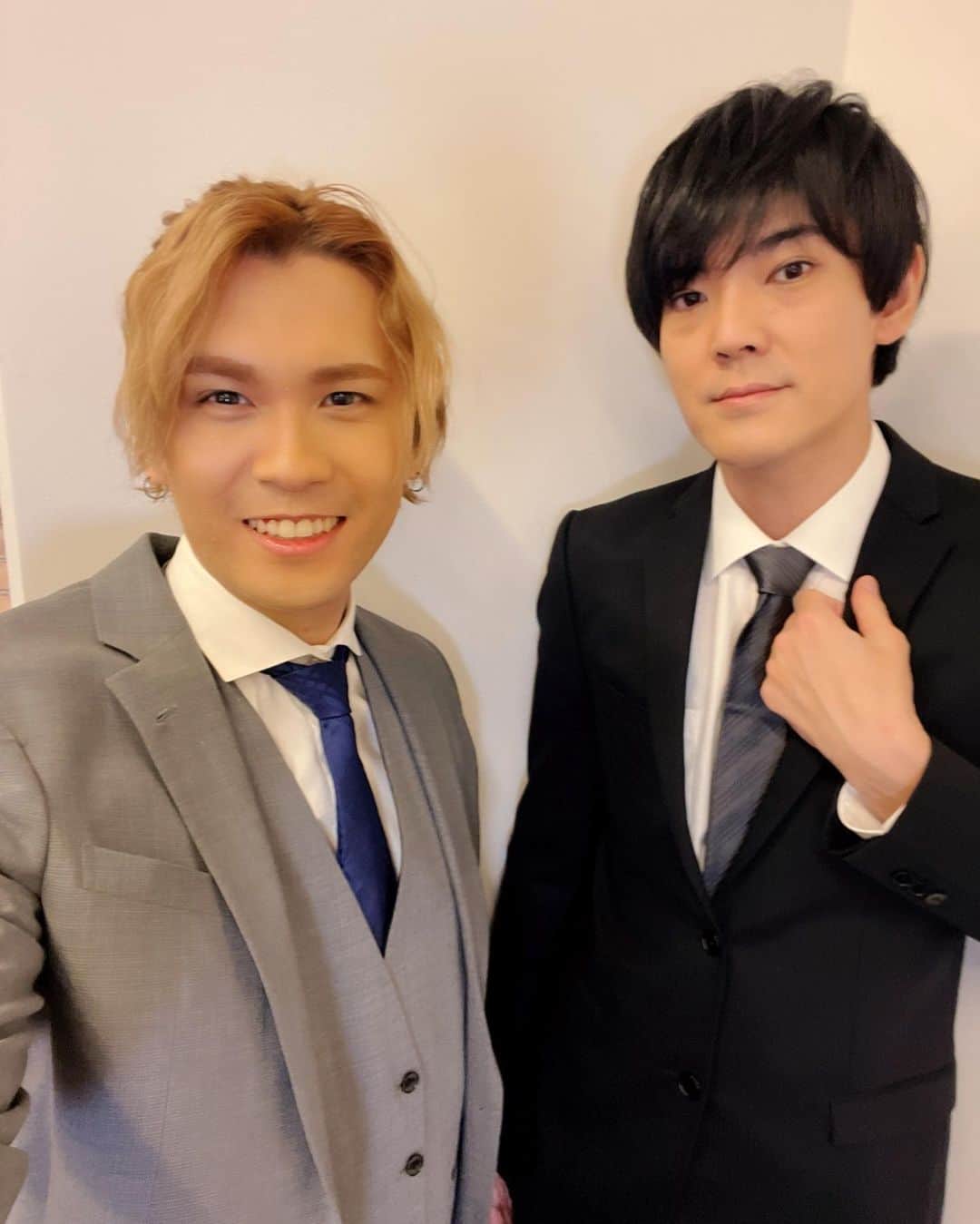 石井マークのインスタグラム：「バースデー配信観てくださった皆さん 本当にありがとうございましたー‼︎  初の試みもあってドキドキしましたが やっぱり雰囲気変わるー‼︎  幸せな1日をありがとうございました♪」