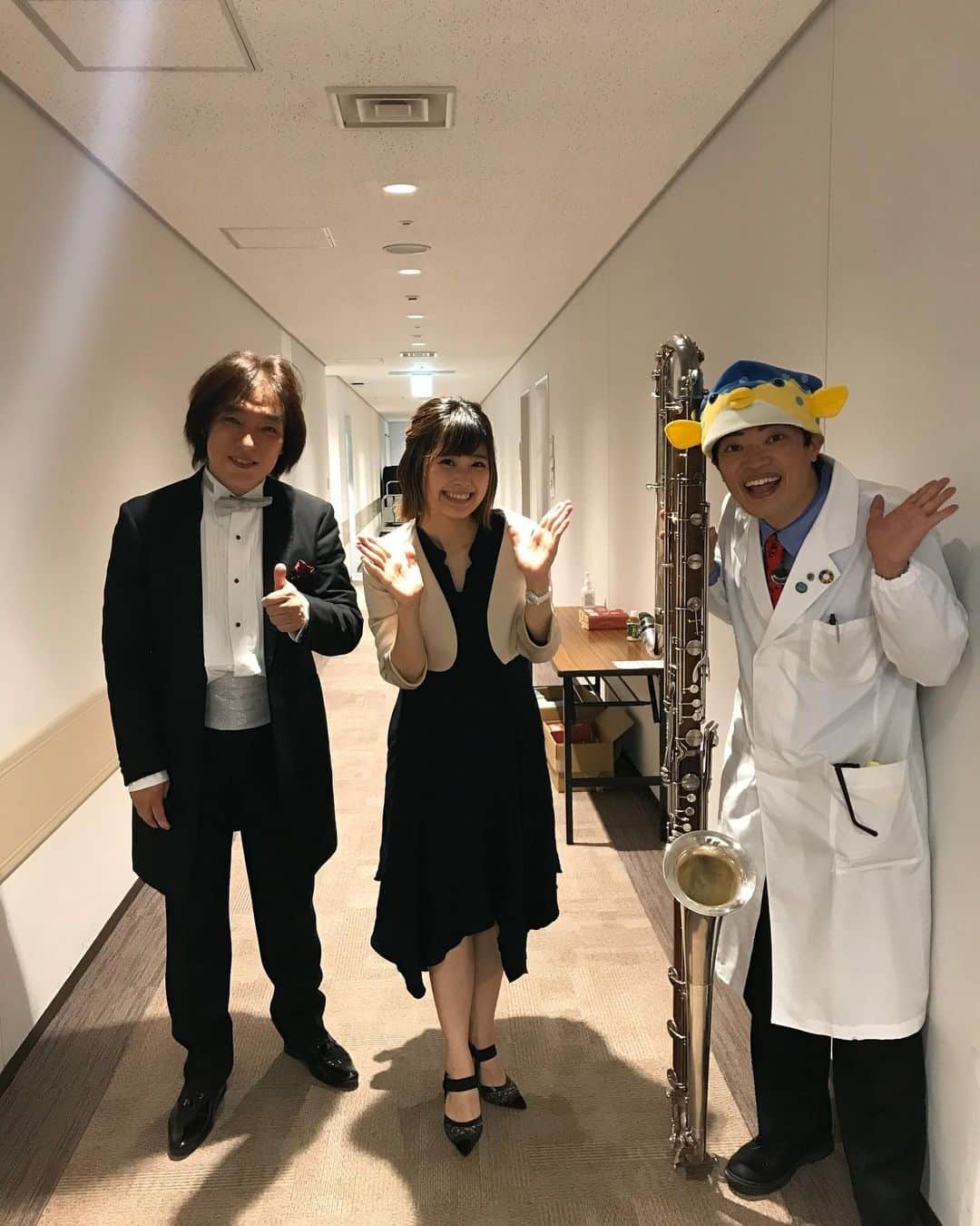 飯森範親のインスタグラム：「先日のシエナウインドオーケストラによるリードリードリード、司会のお二人と… 声優の山下まみさん、そして国立東京海洋大学名誉博士・客員准教授のさかなクンです‼️ すてきな声の山下さん、そしてアンコールで一緒に演奏してくれたさかなクンが演奏会をとても盛り上げて下さいました！ お二人には感謝です‼️ありがとう‼️」