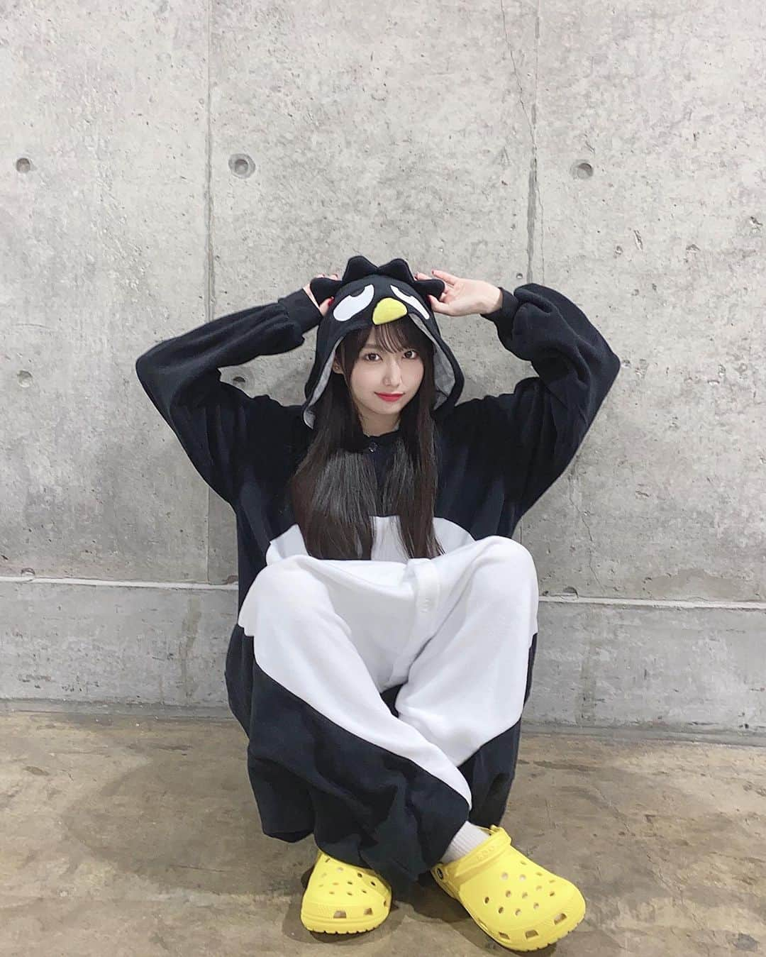 野村実代さんのインスタグラム写真 - (野村実代Instagram)「バットばつ丸くん🐧🖤 ⁡ ⁡ ⁡ #みよまる #ばつまる #似てる #サンリオ #かわいい」11月22日 9時05分 - miyomaruko_0201