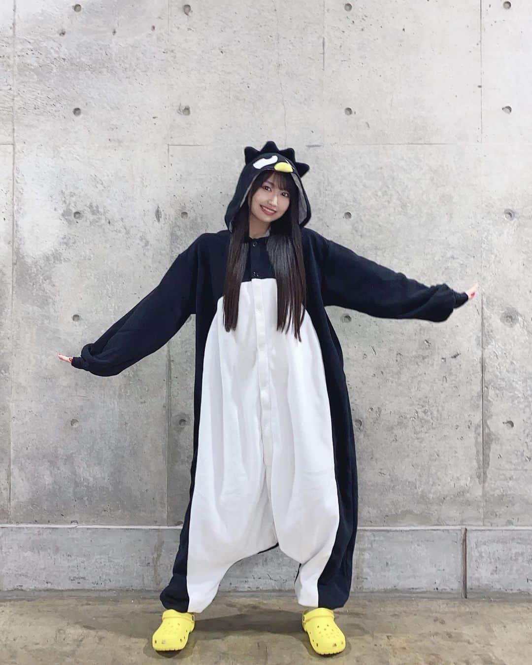 野村実代さんのインスタグラム写真 - (野村実代Instagram)「バットばつ丸くん🐧🖤 ⁡ ⁡ ⁡ #みよまる #ばつまる #似てる #サンリオ #かわいい」11月22日 9時05分 - miyomaruko_0201