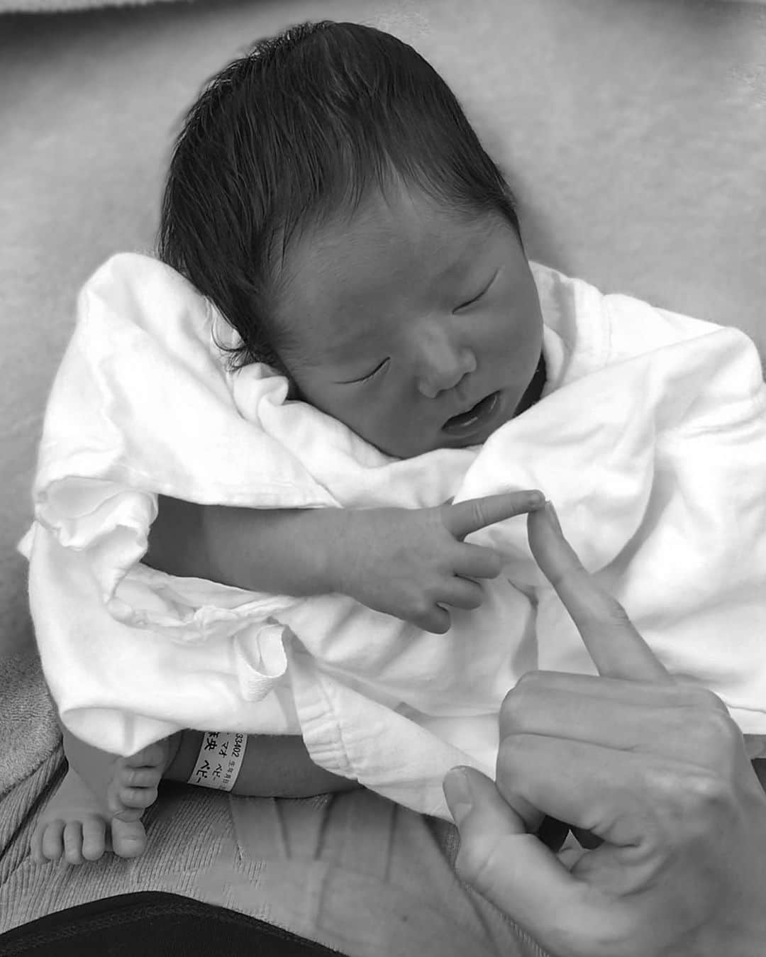角田麻央さんのインスタグラム写真 - (角田麻央Instagram)「👼🏼💎 君が産まれた瞬間、 本当に天使っているんだ… と神様にありがとうと言った もちろん今も変わらず私の宝物✨ #myangel #mytreasure #mylove」11月22日 19時46分 - maotsunoda888