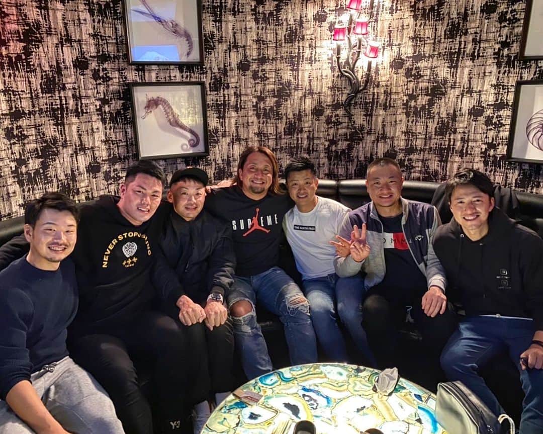 澤村拓一のインスタグラム：「With my boys.🍷🍴⭐️」