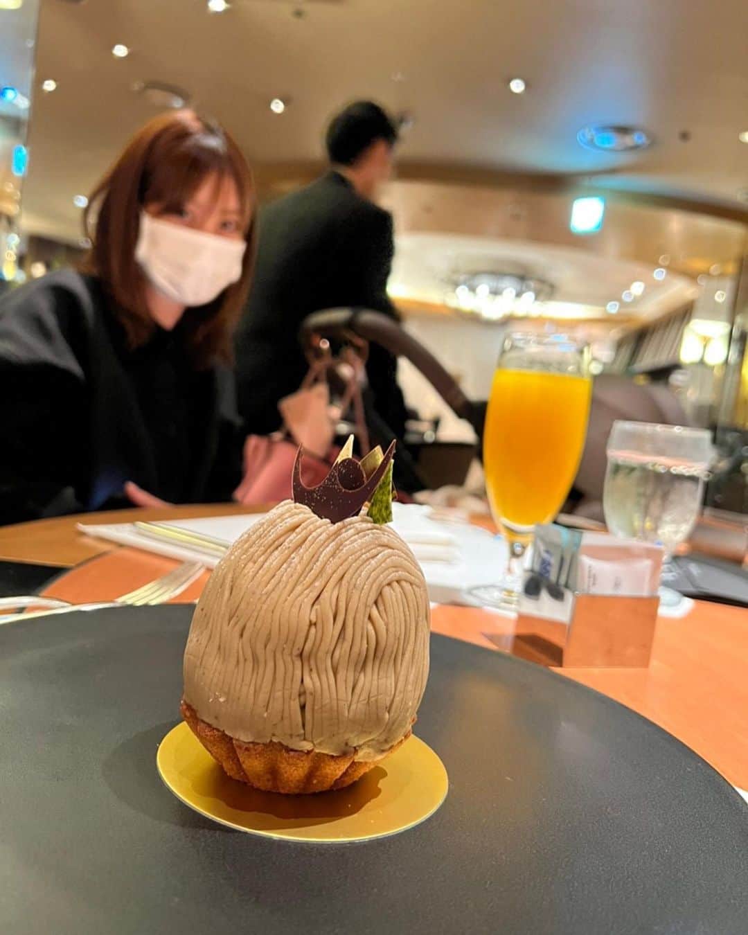 野田彩加さんのインスタグラム写真 - (野田彩加Instagram)「甘い物が止まらない🤤💕 ひたすら欲するんだけど！！！！！！！！！！！！ #sweets #cake #モンブラン」11月22日 18時50分 - aya.205