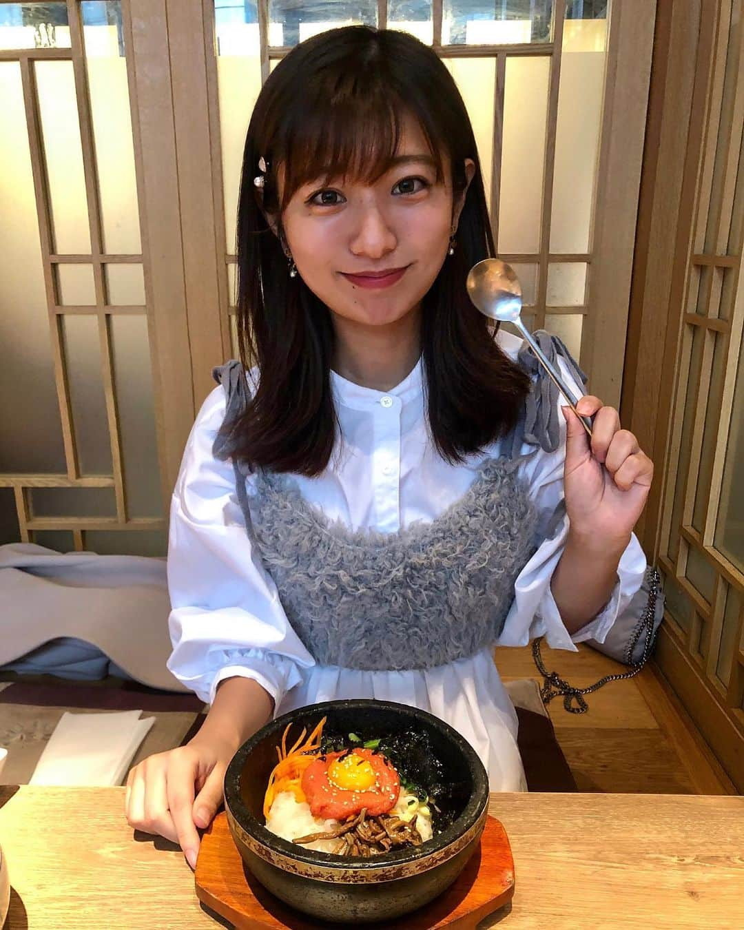 白戸ゆめのさんのインスタグラム写真 - (白戸ゆめのInstagram)「🇰🇷 . 気付けば韓国料理食べてる🤣 맛있어요〜💓 . 今週は皆さんに お会いできないのが寂しいです😢 来週、元気にお会いしましょう🐏！ . #韓国 #korea #koreanfood  #石焼ビビンバ #ユッケジャンスープ #スンドゥブ」11月22日 19時09分 - yumeno.s_