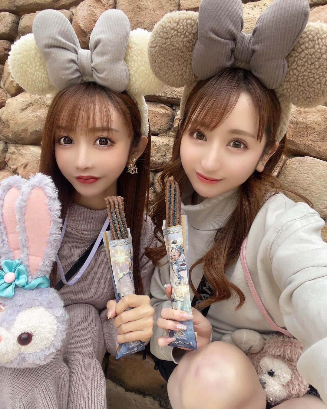 一條りおなさんのインスタグラム写真 - (一條りおなInstagram)「. Desney Sea🐠🏰🤍 . My darling💋の  @koharu_hakamada と👯‍♀️🎀 . #desney  #desneysea #ディズニーシー #ダッフィー #シェリーメイ #ステラルー #ダッフィーフレンズ #ソアリン #20thanniversary」11月22日 19時33分 - riona.i