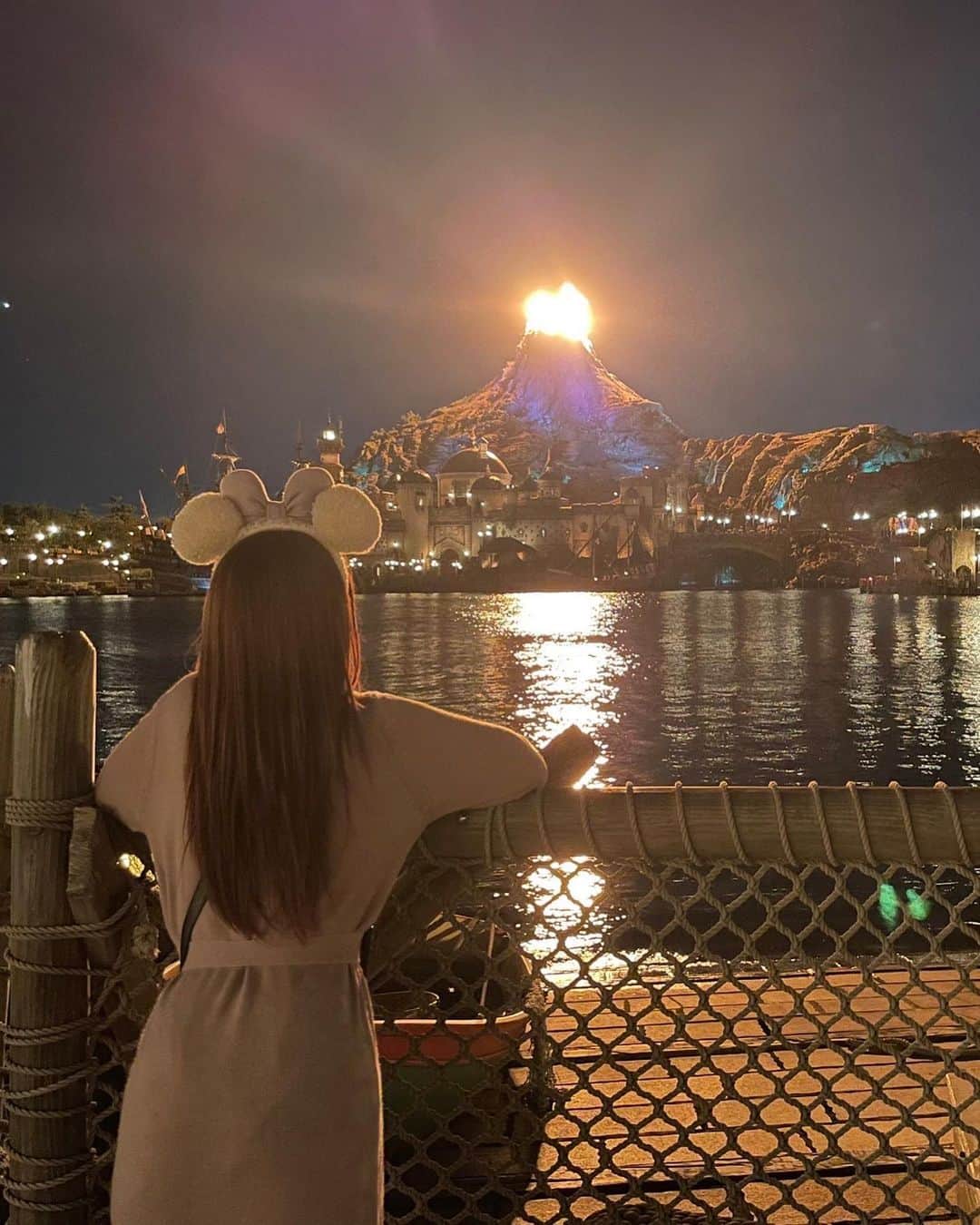 一條りおなさんのインスタグラム写真 - (一條りおなInstagram)「. Desney Sea🐠🏰🤍 . My darling💋の  @koharu_hakamada と👯‍♀️🎀 . #desney  #desneysea #ディズニーシー #ダッフィー #シェリーメイ #ステラルー #ダッフィーフレンズ #ソアリン #20thanniversary」11月22日 19時33分 - riona.i