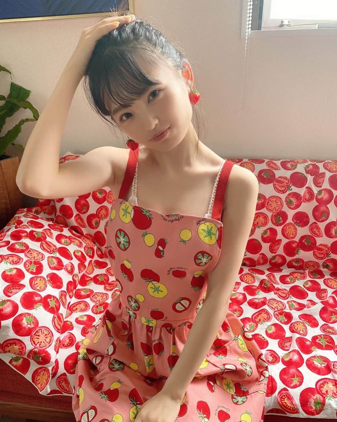 のインスタグラム：「しんしんと、永遠の愛を誓いますか？👰‍♀️💍  #いい夫婦の日」