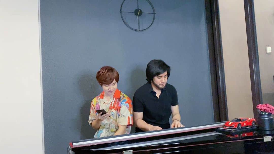 のインスタグラム：「Yesterday - @officialhigedandism @official_genki - kenanglah masa lalu dan syukuri segala hal baik dan buruk yang dapat kita petik sebagai pelajaran untuk membuat kita menjadi pribadi yang lebih baik : )」