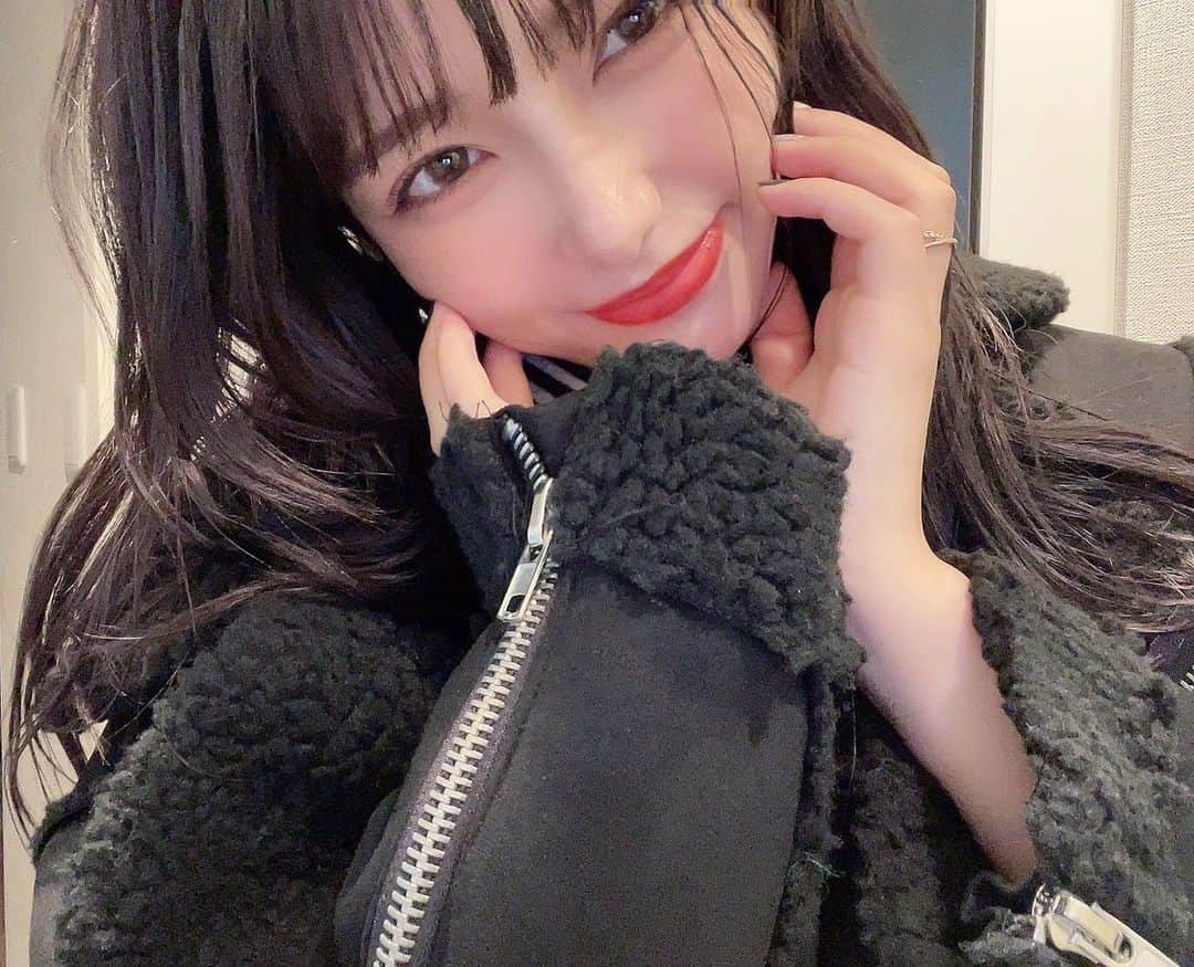 のインスタグラム：「😊こーんなかお。  投稿写真見ても意外とカッコつけてすかしてる写真多いのでゆるい感じを残しておきます←誰得  #男性の笑った顔にきゅんときます #なんの報告」