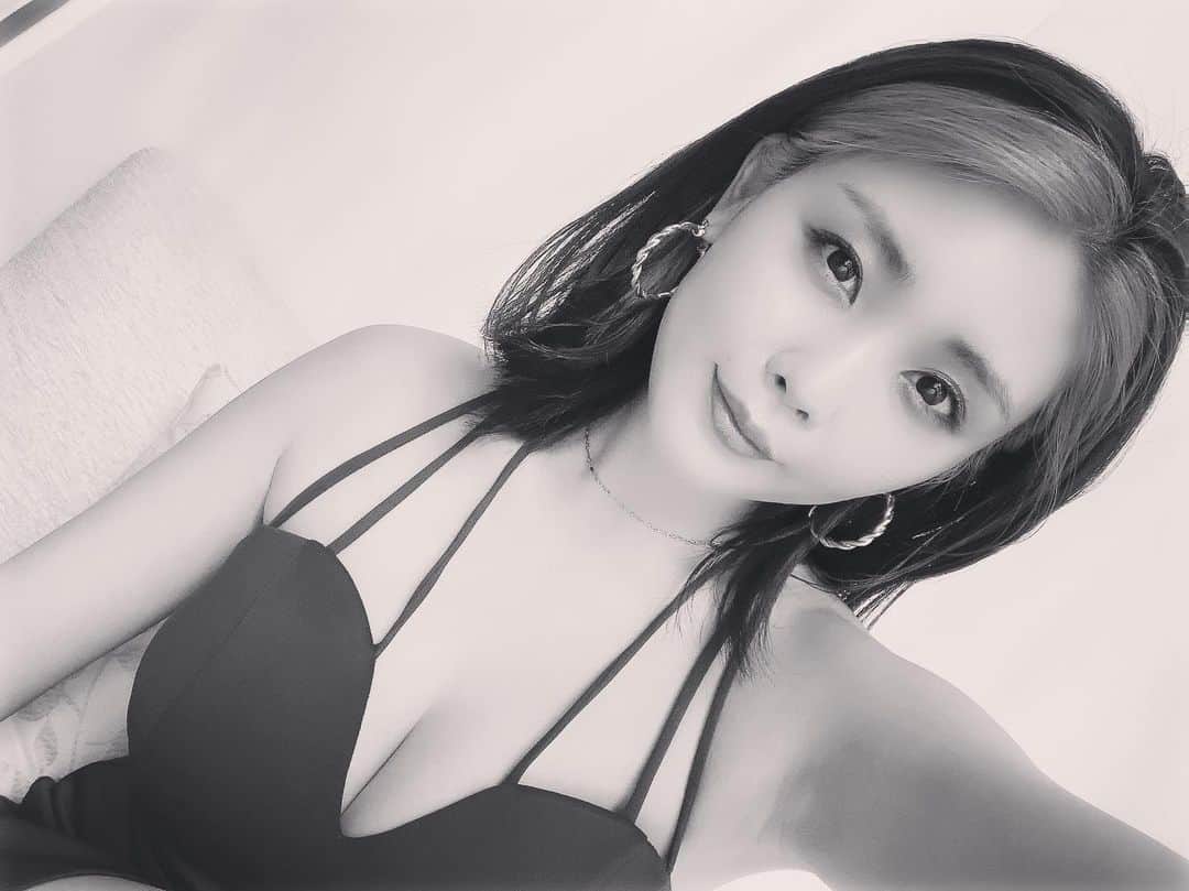 青海のインスタグラム：「🌙🌙🌙」