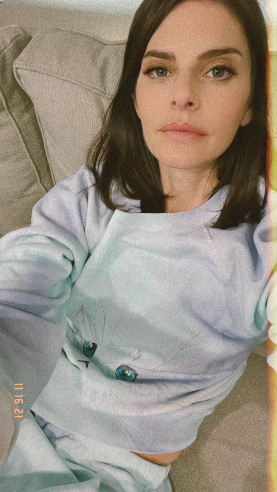 リンジー・クラフトのインスタグラム：「watch til end! @actualbenfolds gives his guests the opportunity to suggest a #newweeksresolution for listeners. to ignite a creative spark. i gave him two! like i do. and well— maybe one is complicated. listen to this podcast. somewhere. everywhere. #benfolds」