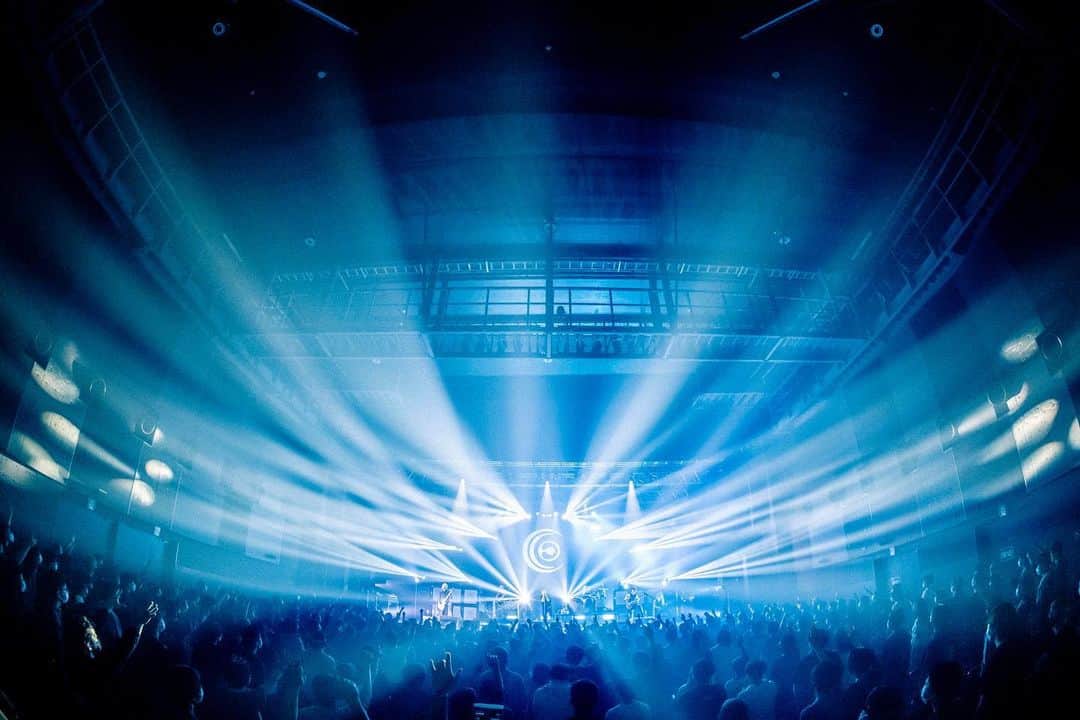 のインスタグラム：「Atlas of Faith at Sendai Gigs.  Now we find can't live alone And time will tell, the rain will be gone If you cry then I'll cry next to you I wanna feel alive with you  Photo by @takeshiyao」