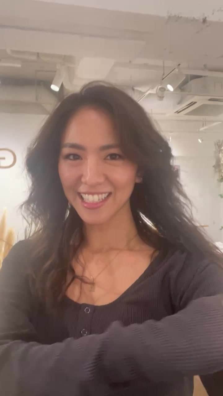 のインスタグラム：「今日は祝日なので一般の方もお越し頂けます☺️  HALO 東京都渋谷区恵比寿1-23-21 ヤマトハイツ1F  最寄り駅 : 恵比寿駅 徒歩7分」