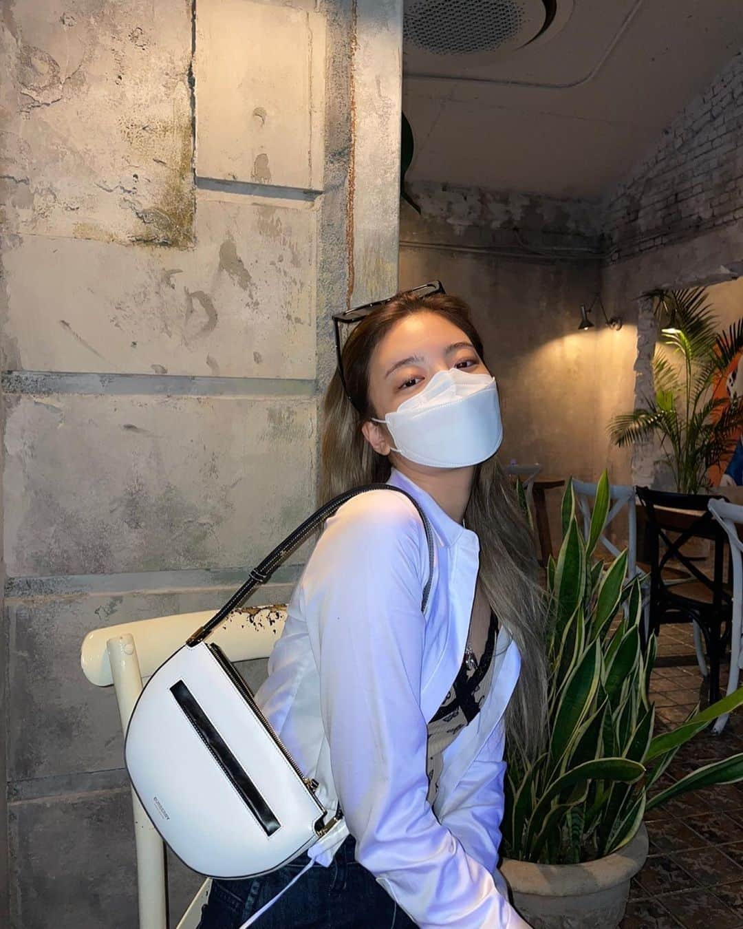 ITZYさんのインスタグラム写真 - (ITZYInstagram)「언제 날씨가 이렇게 추워졌는지 따뜻할때 더 많이 나가볼걸🥲 아빠랑 데이트한날💗💗 Photo by dad.」11月23日 12時52分 - itzy.all.in.us