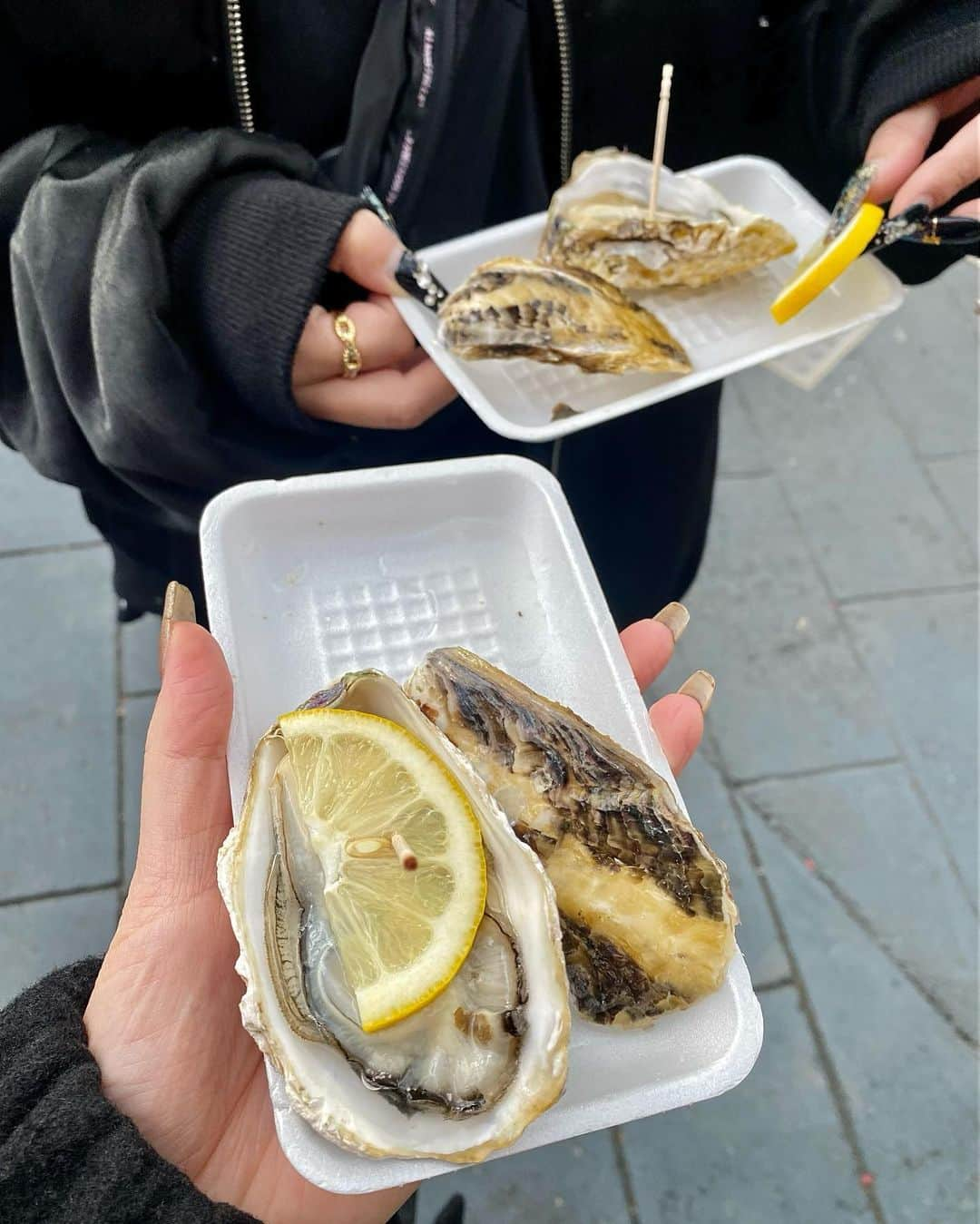 若月みいなさんのインスタグラム写真 - (若月みいなInstagram)「仙台旅行🌳🍃🐟 #宮城  #仙台  #松島  #食べ歩き  #1日目友達の実家巡りツアー  #2日目鬼の二日酔いで松島  #2日間で移動距離900kmぐらいってレンタカーの人に言われた  #宮城の中間から下の方制覇した  #海沿いも行ったから色々思う事があった旅でした」11月23日 13時49分 - wakatsuki_cmore