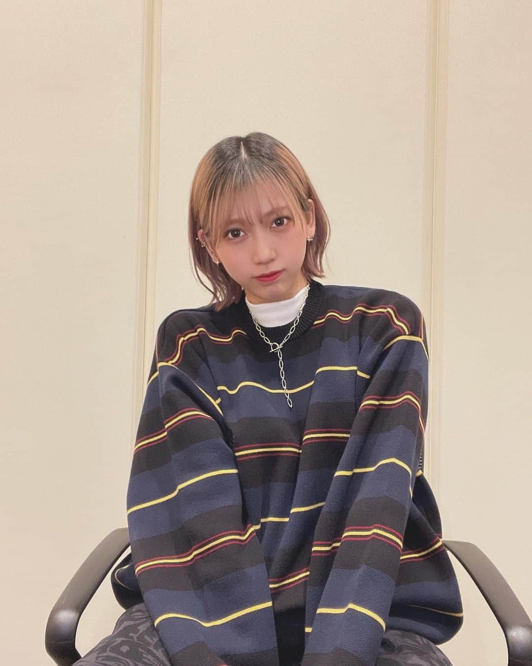 茂木忍のインスタグラム：「お話し会ありがとうございました🌟 最近ファンの人のおかげで可愛い服着れてる😆笑」