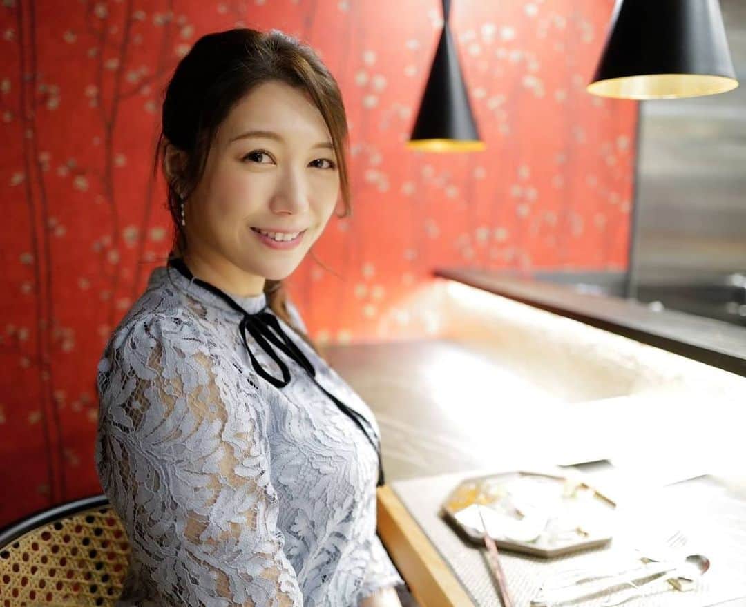 穂川果音さんのインスタグラム写真 - (穂川果音Instagram)「前回の投稿で、面白い表情と言われてしまったので、一応澄ました写真もあげておきます♡ では、今日も一日お疲れ様でした〜  　#お澄まし顔  #オフショット　#ほかのん」11月23日 23時54分 - hokawakanonn