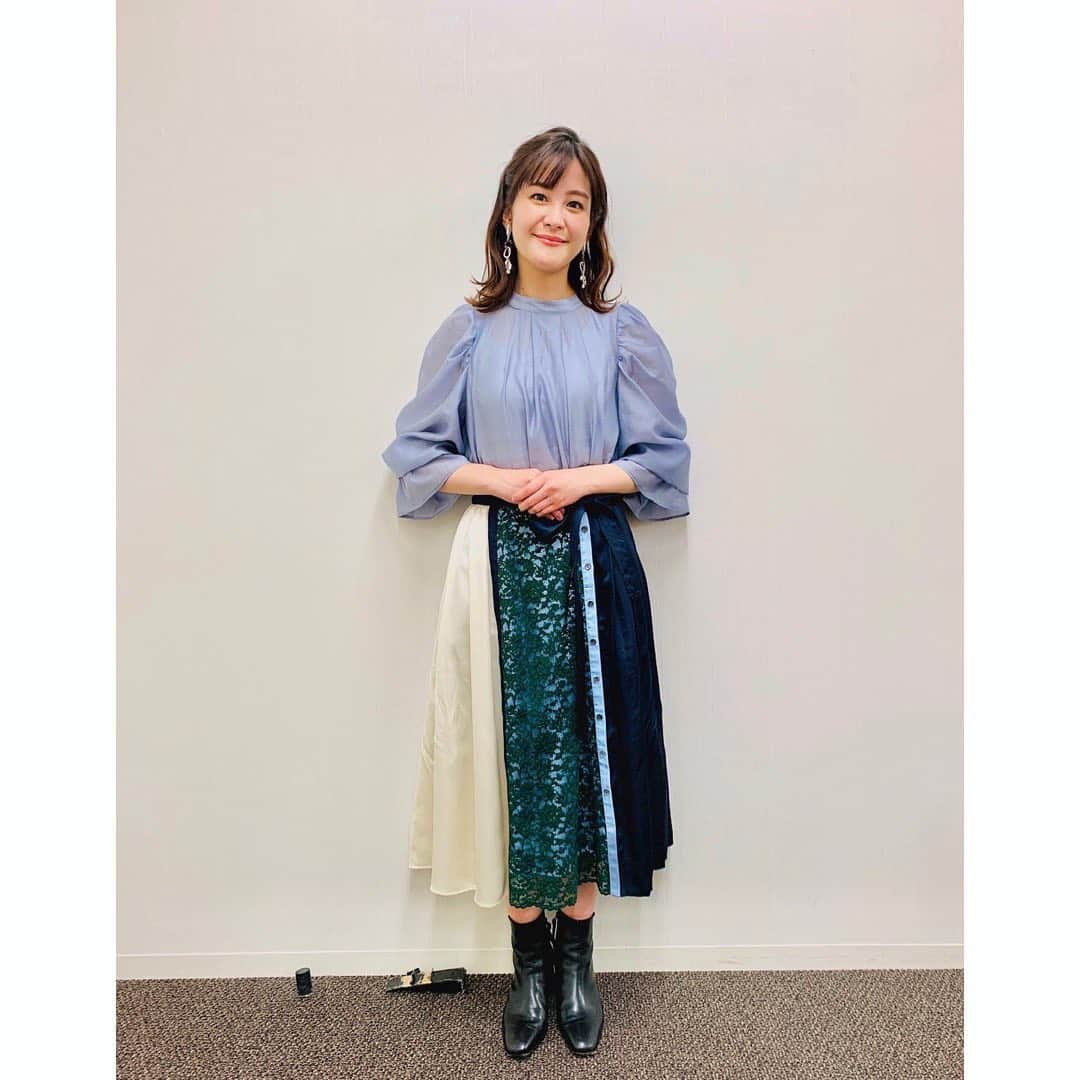 林美桜さんのインスタグラム写真 - (林美桜Instagram)「. 今日の衣装です👗#ワイドスクランブル ① トップス、スカート @lanvin_en_blue_womens ピアス @ete_official . 先日の実力刃の衣装載せ忘れていました…🥲 ②③ ブラウス・スカート・ブーツ @lanvin_en_blue_womens アクセサリー @add.mm.official」11月23日 17時28分 - miou0hayashi