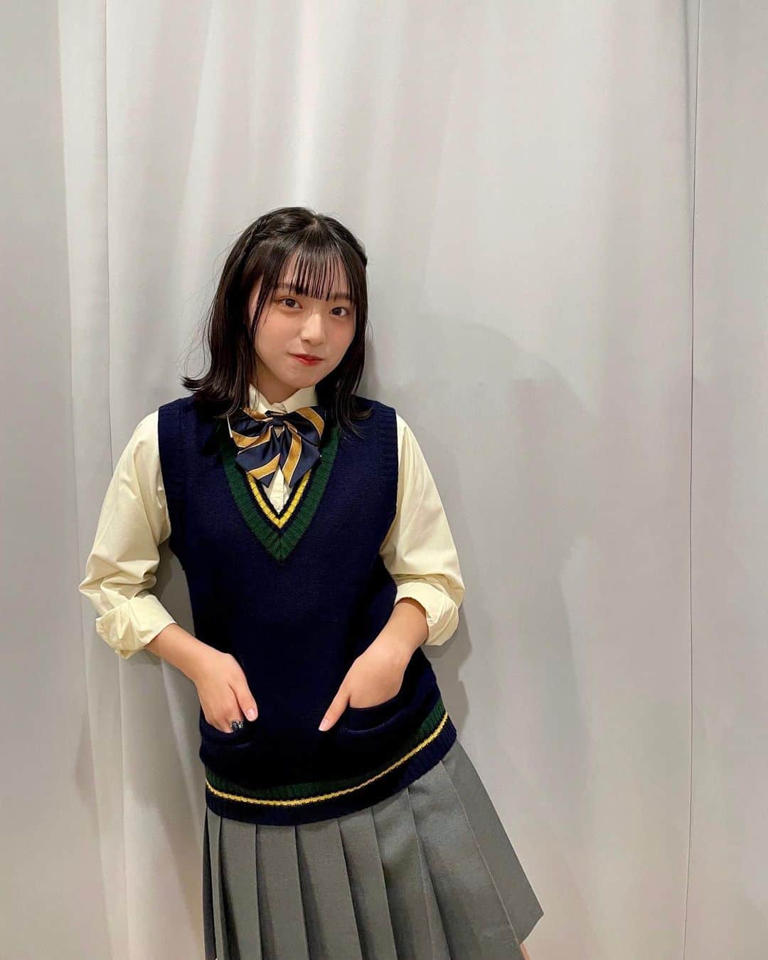 のインスタグラム：「企画で自分好みの制服コーディネートしました🌷 ドタイプすぎて、、！！   #制服」