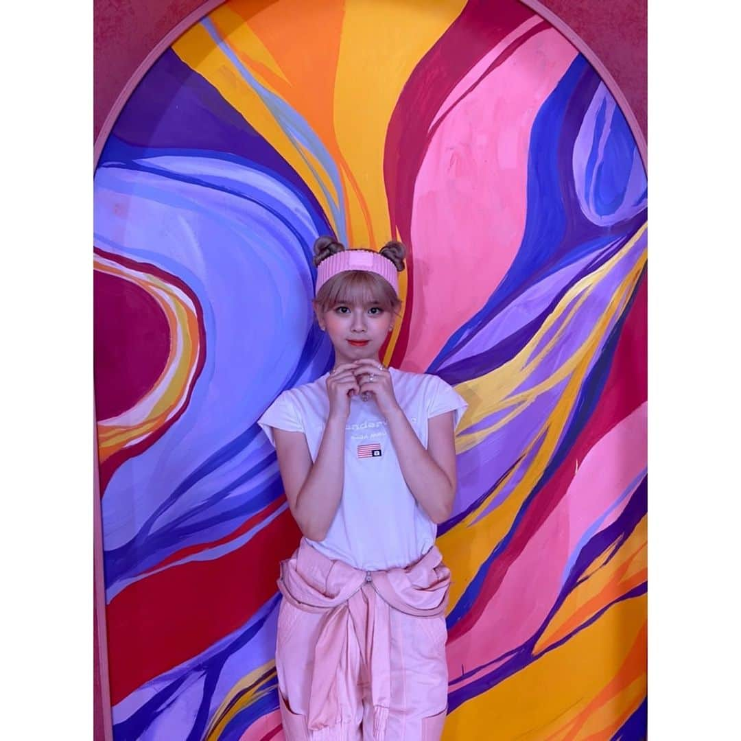 NiziUさんのインスタグラム写真 - (NiziUInstagram)「pink pink〜💗  #niziu #withu #RIKU#🐿#Chopstick」11月23日 19時56分 - niziu_artist_official