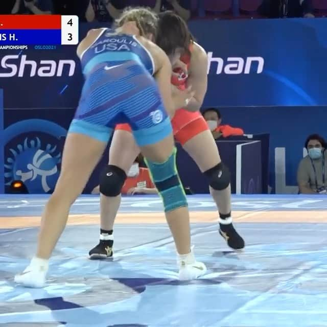 ヘレン・マロウリスのインスタグラム：「There’s really no feeling like getting lost in the flow with wrestling…   What do you guys do to maintain flow? Lots or drilling/sparring or live wrestling?   #wrestling #technique #drilling #sparring #live #worldvhampionships #semifinals #teamusa #womeninsport」