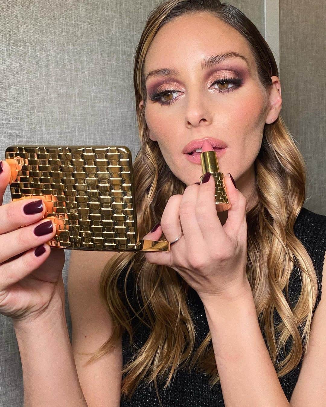 オリヴィア・パレルモのインスタグラム：「💄💄💄⁣ ⁣ Makeup by @andrea_tiller  Hair by @kenna_hair_」