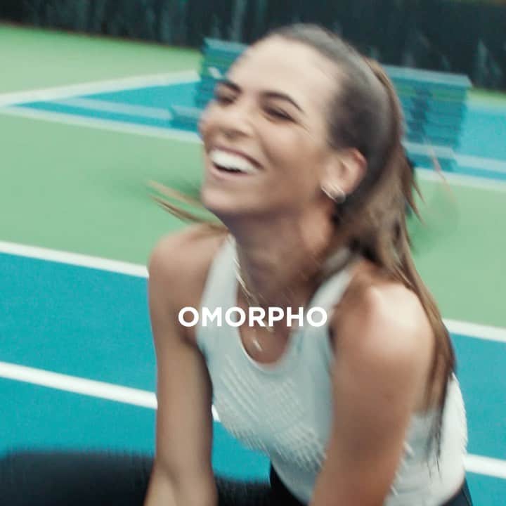 アイラ・トムリャノビッチのインスタグラム：「Had a blast (and a great workout!) shooting this film with the @omorpho team.  Gravity Sportswear pushes your limits without compromising your movement... this is my pre-season go-to! #OMORPHOEFFECT #GRAVITYSPORTSWEAR」