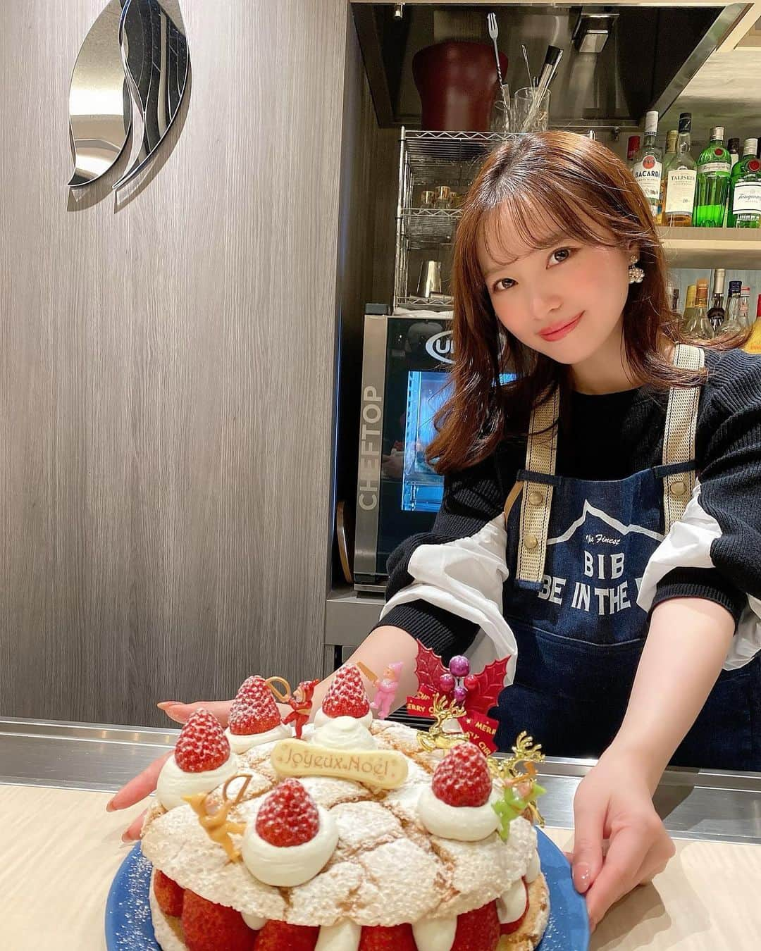 清里千聖さんのインスタグラム写真 - (清里千聖Instagram)「. 先日覚王山にある #シェシバタ へ🍰💕 なんとオーナーシェフである、 柴田さんとご一緒させていただきました🥺📸💕 🎄シーズンも迫ってきたのでお家で 簡単にできる本格ケーキ作りを 教えていただきました👏🏻👏🏻💕 プロの手が加わるだけで味が本当に変わった...🤭❤︎ またお知らせします💗 #biscuit #🎂 #🎄 #🍓 #🇯🇵」11月24日 19時47分 - chiseikiyosato