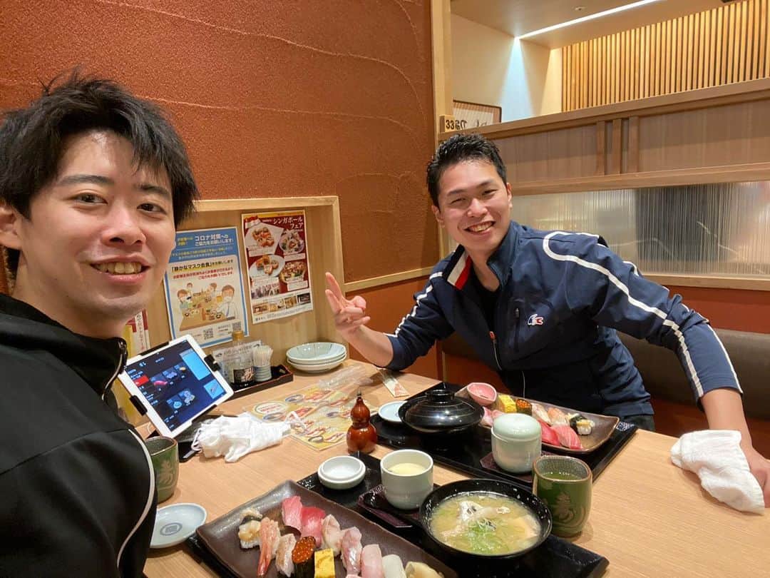 鈴木潤のインスタグラム：「新潟にお邪魔してきました こうすけの生徒を教えることになるなんて、選手時代には思ってなかったなぁと… 来年の東北北海道ブロックの楽しみが増えました。 頑張れこうすけ！頑張れアイビスSC！」