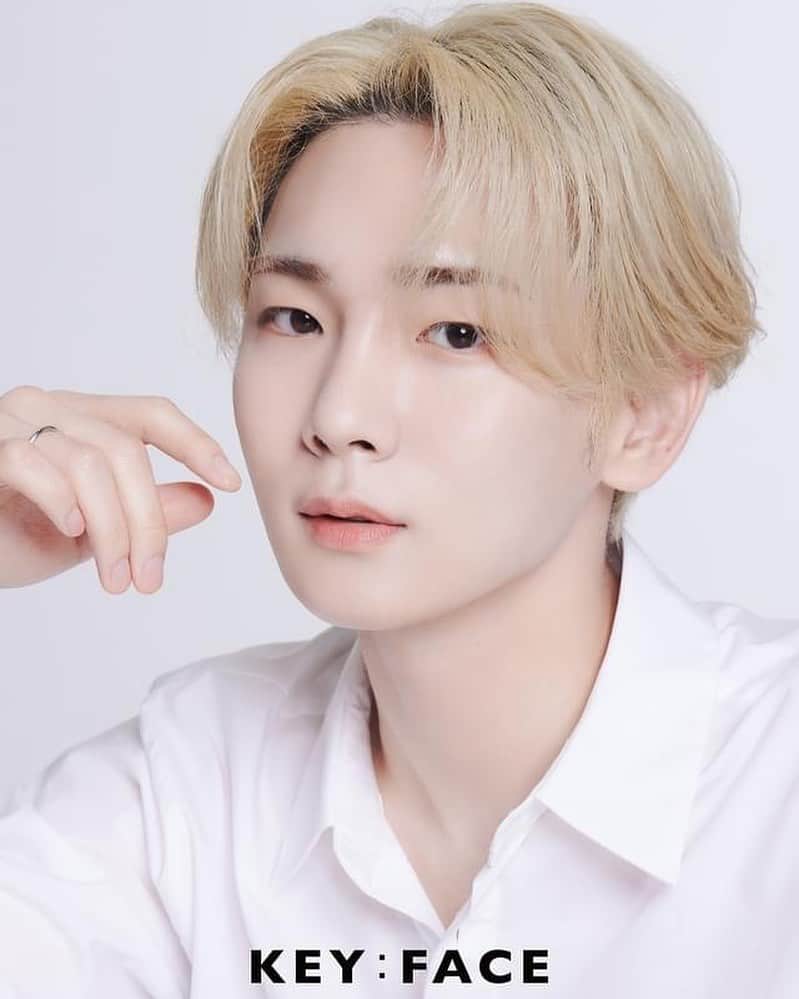 SHINeeのインスタグラム：「"The 'KEY' of healthy skin is from cleansing" Entertainment industry's 'Multimate Cheat Key' KEY participated in himself Cleansing Project KEY : FACE Revealed! The  Originator KEY l Presented by youlief​ Get it right now in various stores. The  ▶Online store​ https://youlief.com/​ https://smartstore.naver.com/youlief​ https://smtownandstore.com/​  #KEY #키  #SHINee #샤이니 #키페이스 #KEYFACE #youlief」
