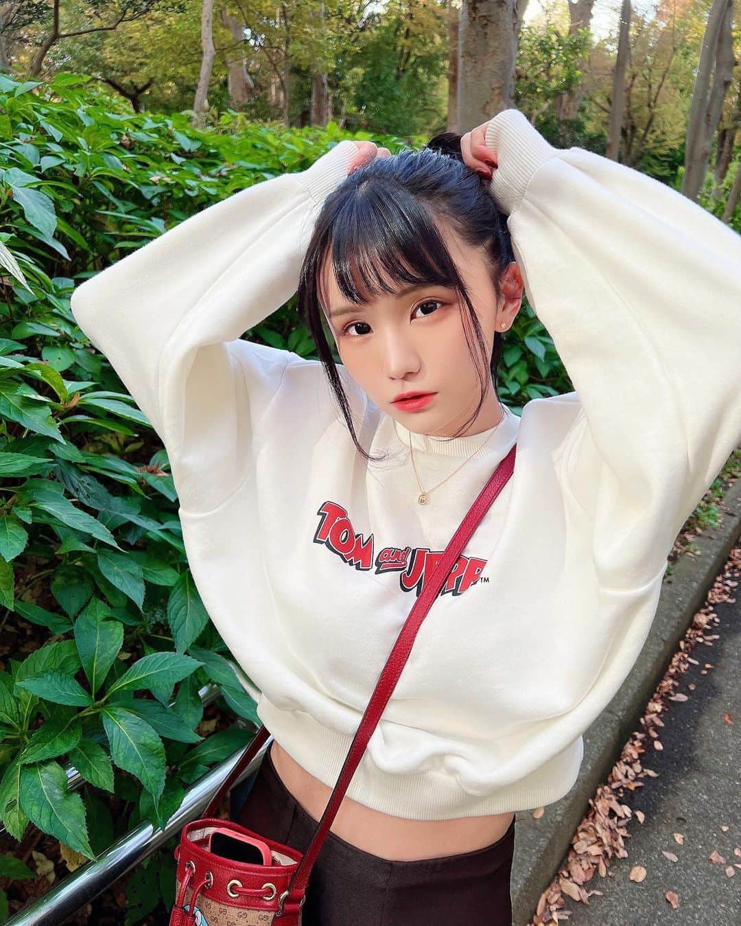 みもれもんさんのインスタグラム写真 - (みもれもんInstagram)「I got a ponytail because my hair grew🐴 ・ ・ こんにちは〜🍋🤎 髪の毛が伸びてきたからポニーテールを して公園をお散歩してましたぁ〜🌳 寒いけど、自然優勝∩^ω^∩🏅 祝日空け！今日もファイティンです💓 ・ ・  #Mimolemon #Japanesegirl #japan #asiangirl #otaku #黒髪 #ボブ #日本女孩 #snidel」11月24日 11時49分 - mimore_mon0929